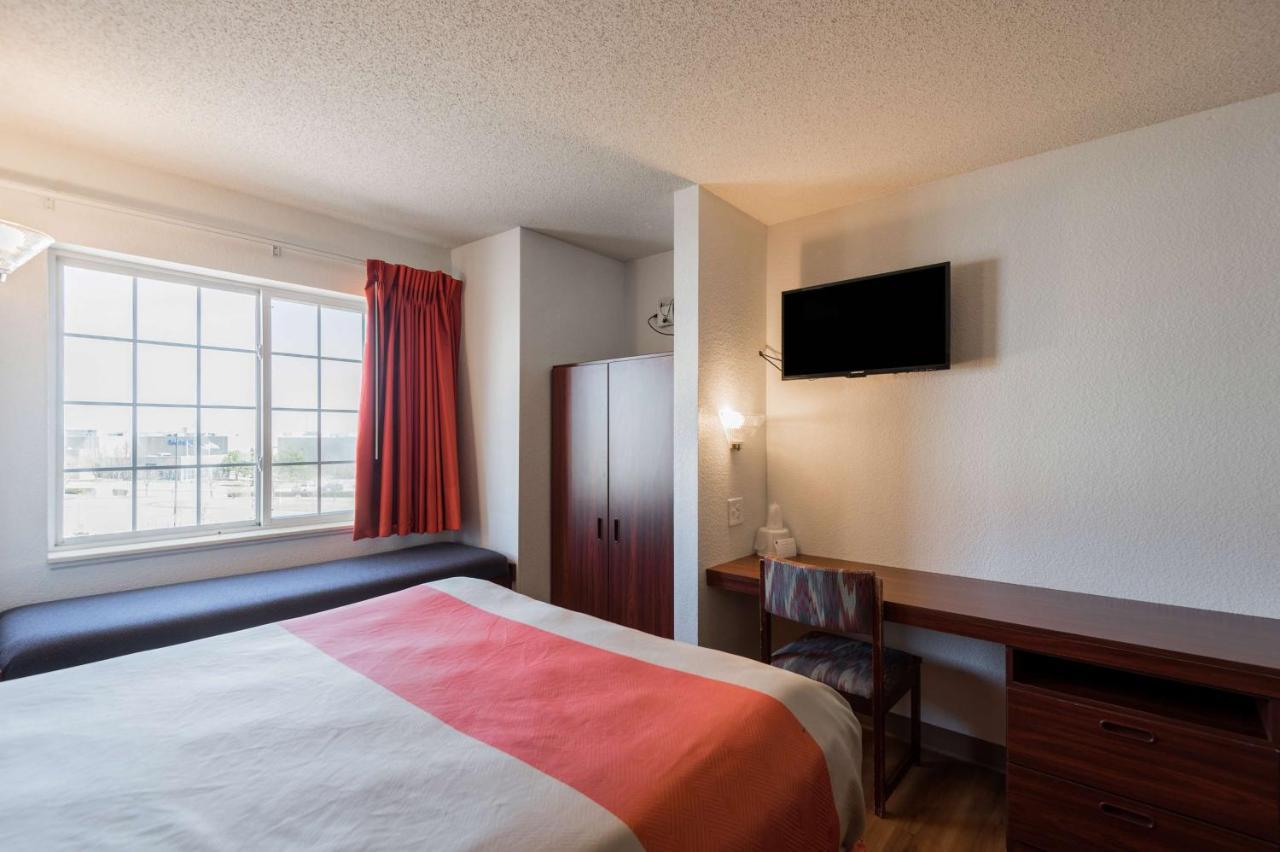 Motel 6-Olathe, Ks Exterior photo