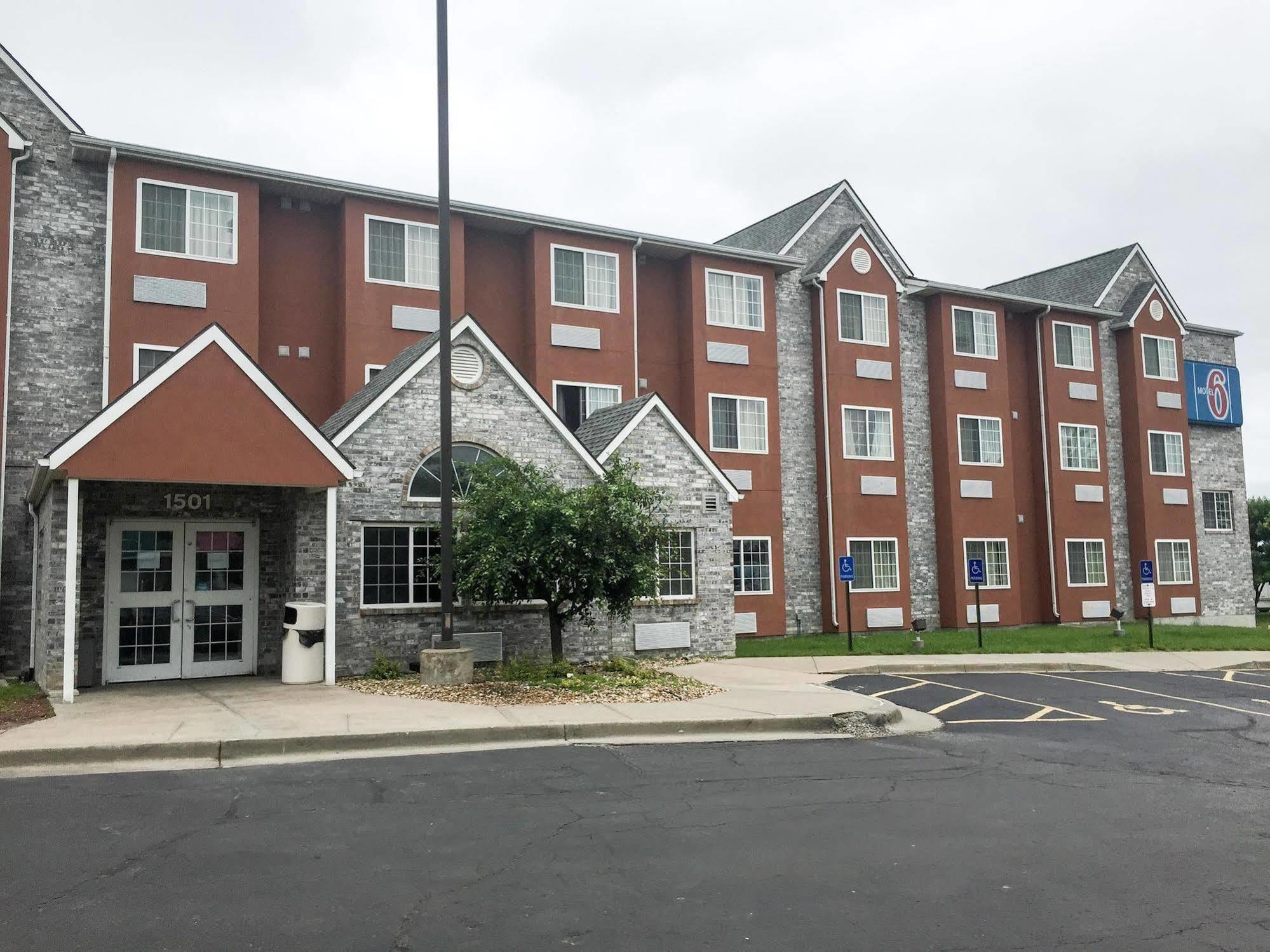 Motel 6-Olathe, Ks Exterior photo